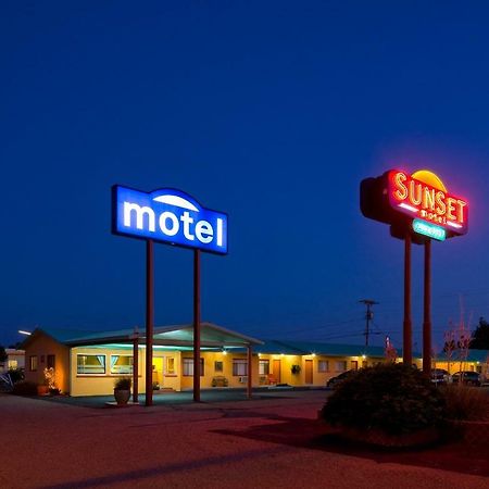 Sunset Motel Moriarty Bagian luar foto