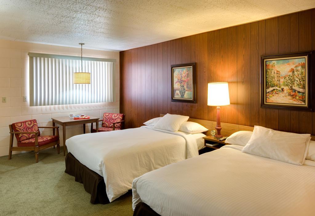 Sunset Motel Moriarty Bagian luar foto
