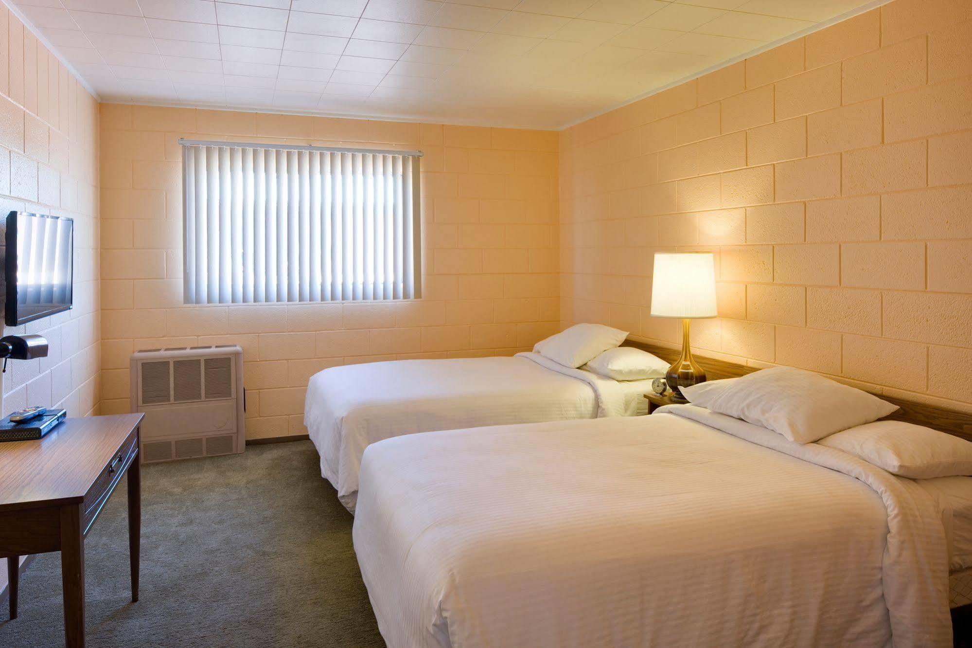 Sunset Motel Moriarty Bagian luar foto