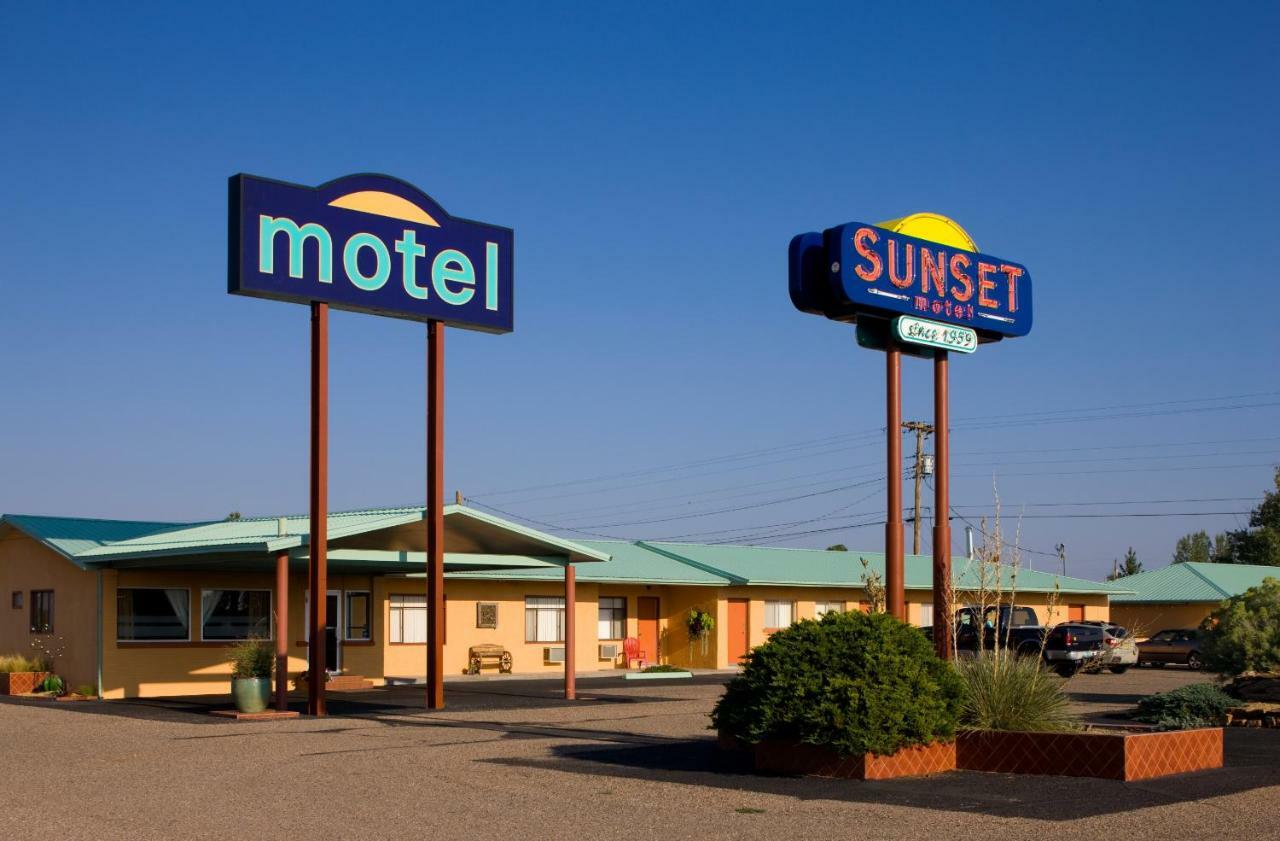 Sunset Motel Moriarty Bagian luar foto