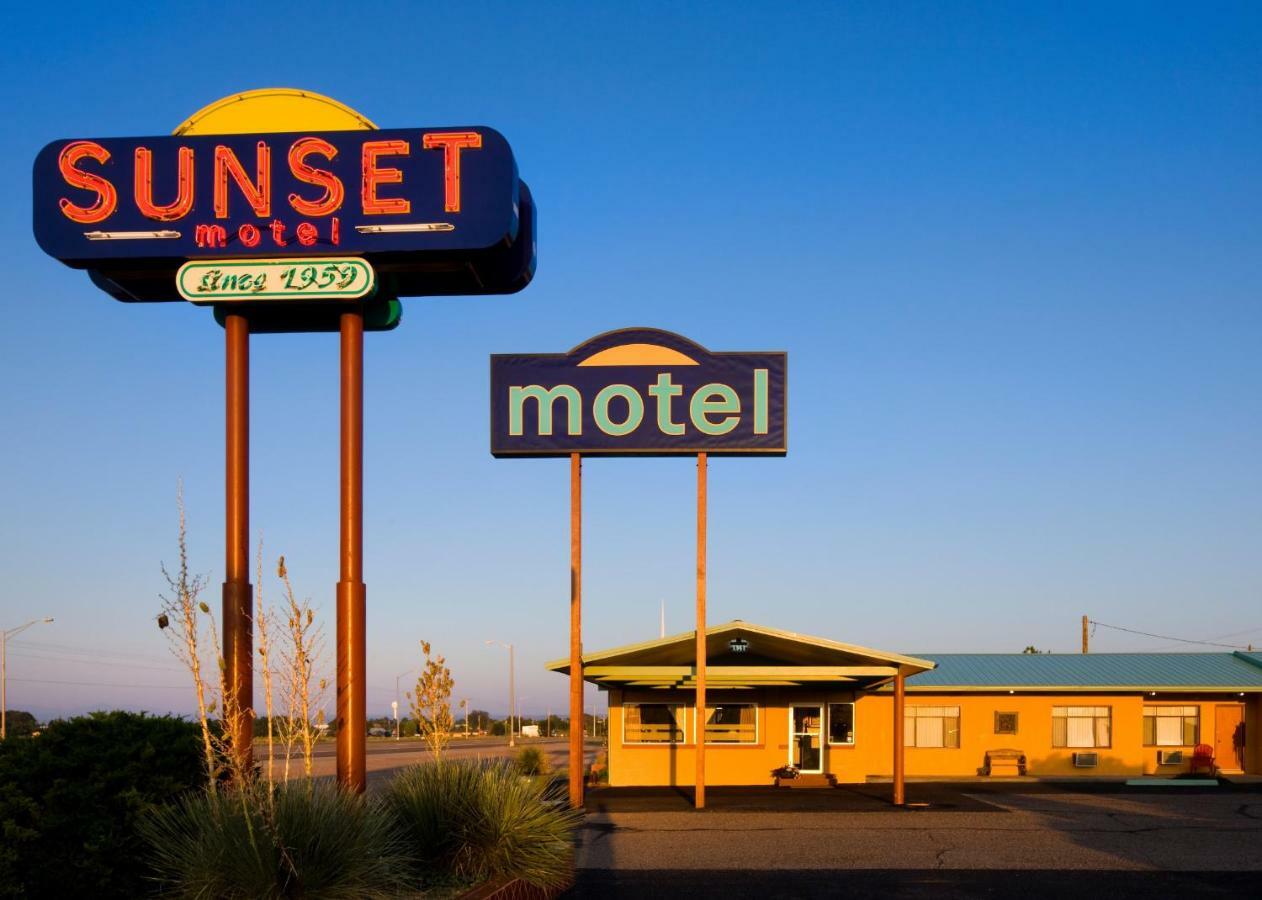 Sunset Motel Moriarty Bagian luar foto