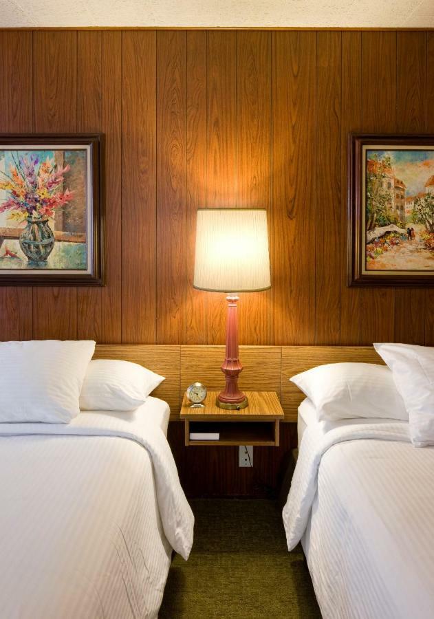 Sunset Motel Moriarty Bagian luar foto